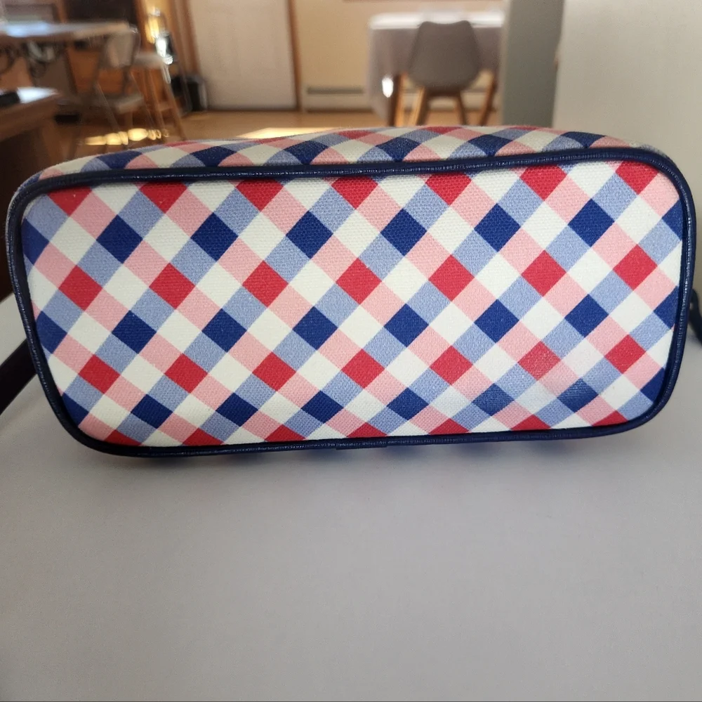 Cute Dooney & Bourke Plaid Small Bag. - Picture 4 of 10